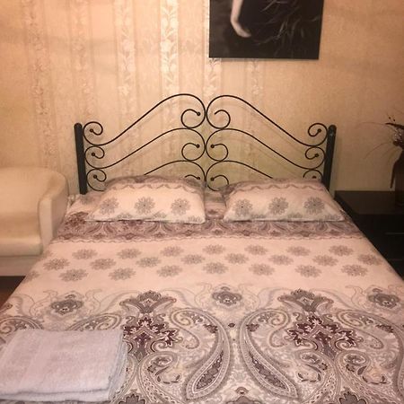 Apartament Khmelnytsky Street Near Opera Lwów Zewnętrze zdjęcie