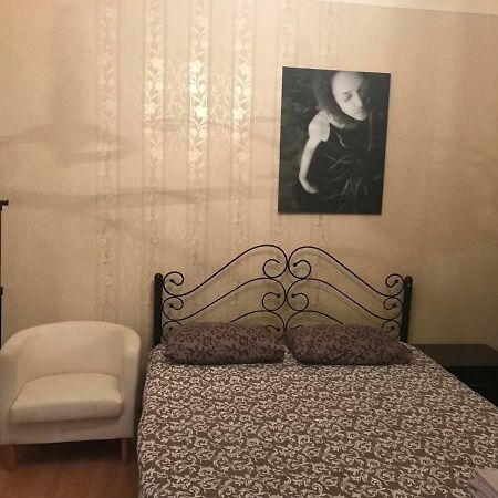 Apartament Khmelnytsky Street Near Opera Lwów Zewnętrze zdjęcie
