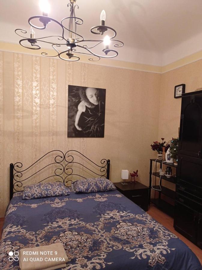 Apartament Khmelnytsky Street Near Opera Lwów Zewnętrze zdjęcie