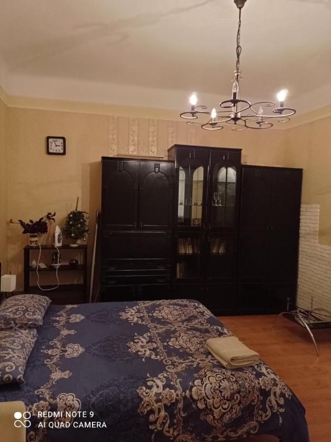 Apartament Khmelnytsky Street Near Opera Lwów Zewnętrze zdjęcie