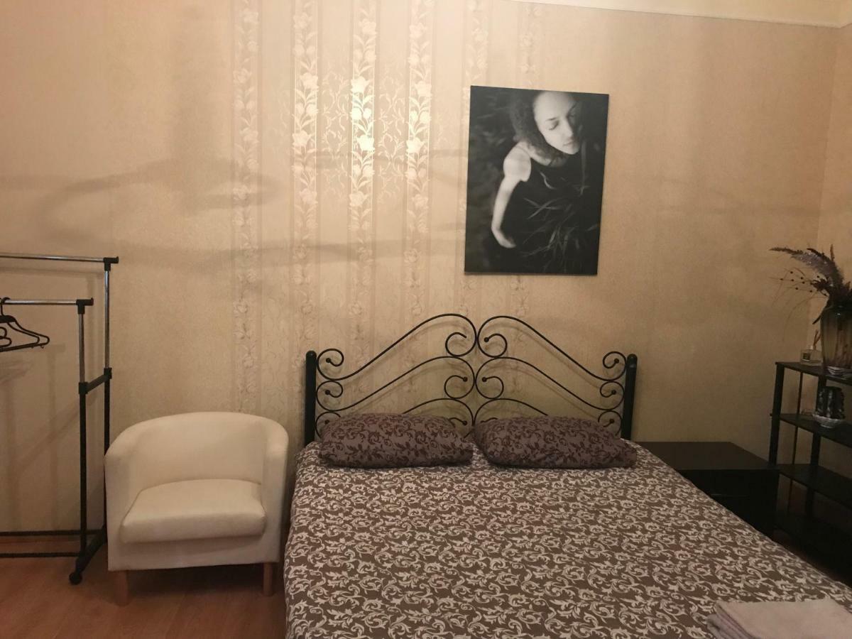 Apartament Khmelnytsky Street Near Opera Lwów Zewnętrze zdjęcie